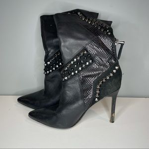 Guess shoe boots heels 6 size